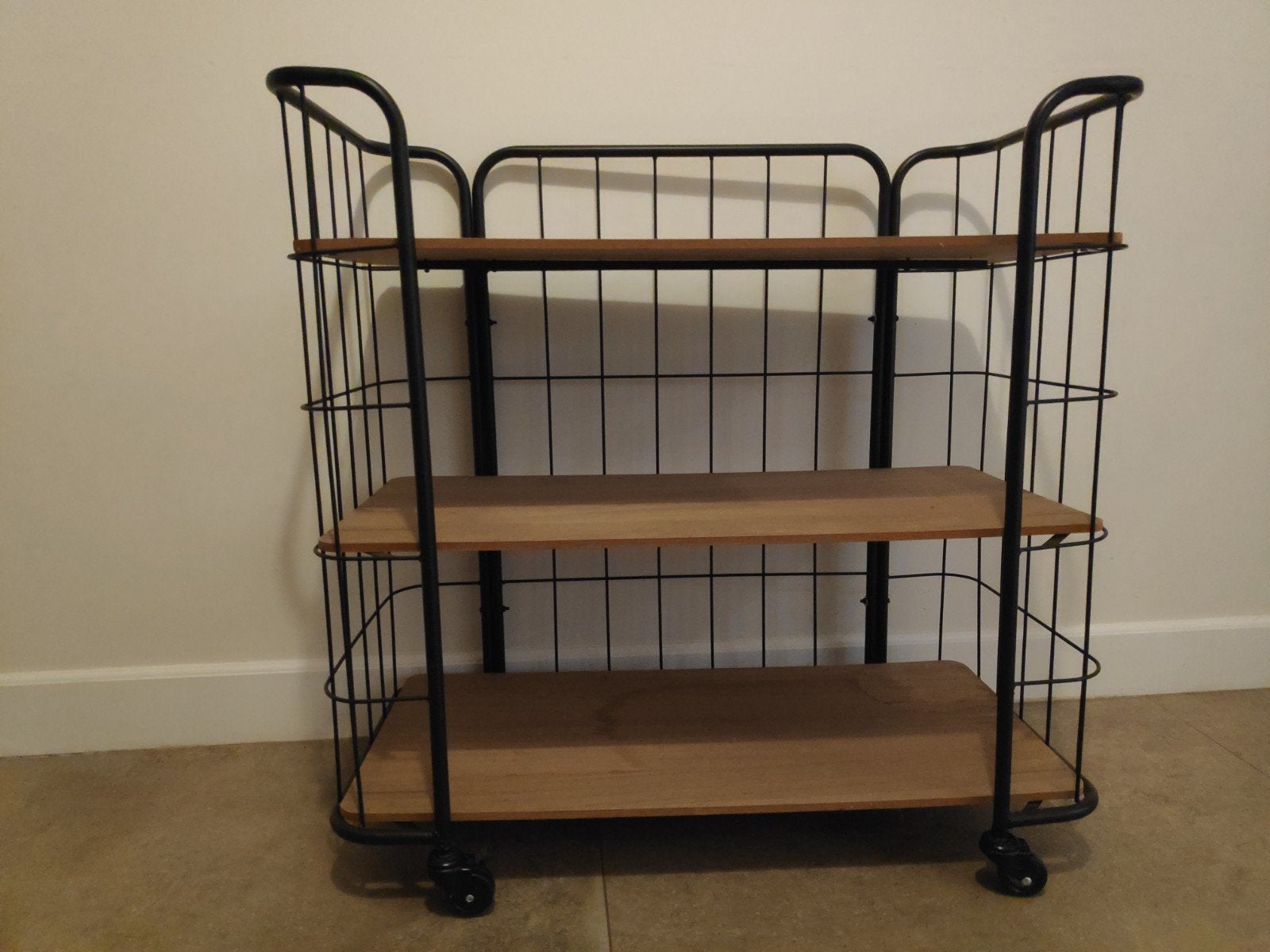Industriële trolley/serveerwagen met 3 planken, Ophalen of Verzenden, Zo goed als nieuw