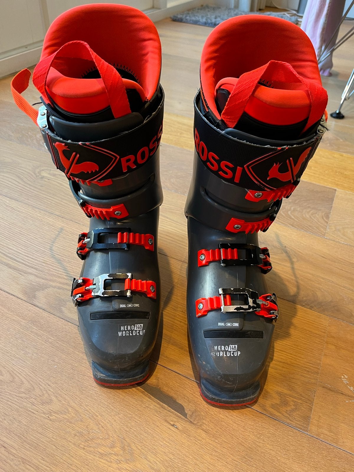 Rossignol Hero World Cup skischoenen - Maat 26,5, Sport en Fitness, Skiën en Langlaufen, Ophalen, Gebruikt, Rossignol, Schoenen