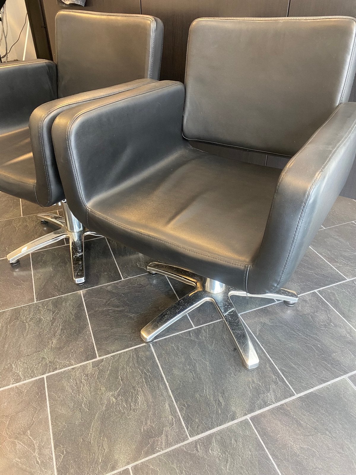 Kappersstoelen, Ophalen