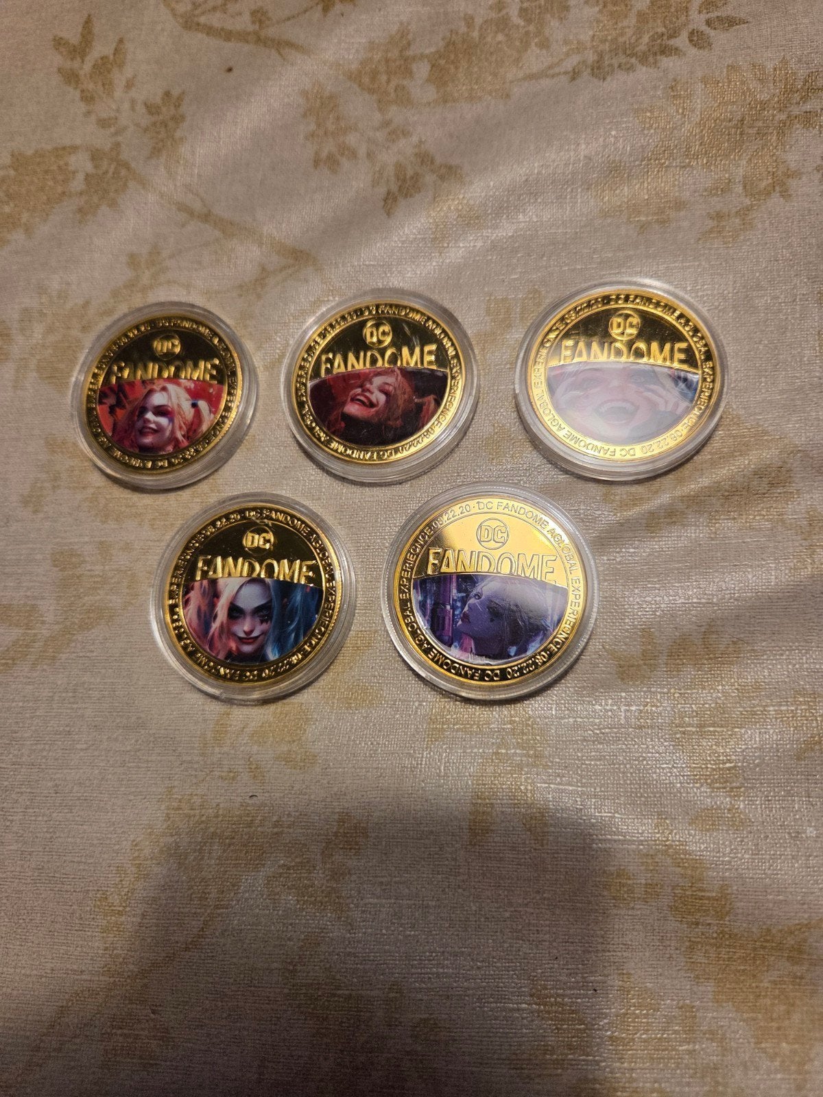 DC Fandome Harley Quinn en Justice League Munten Set, Postzegels en Munten, Penningen en Medailles, Ophalen of Verzenden
