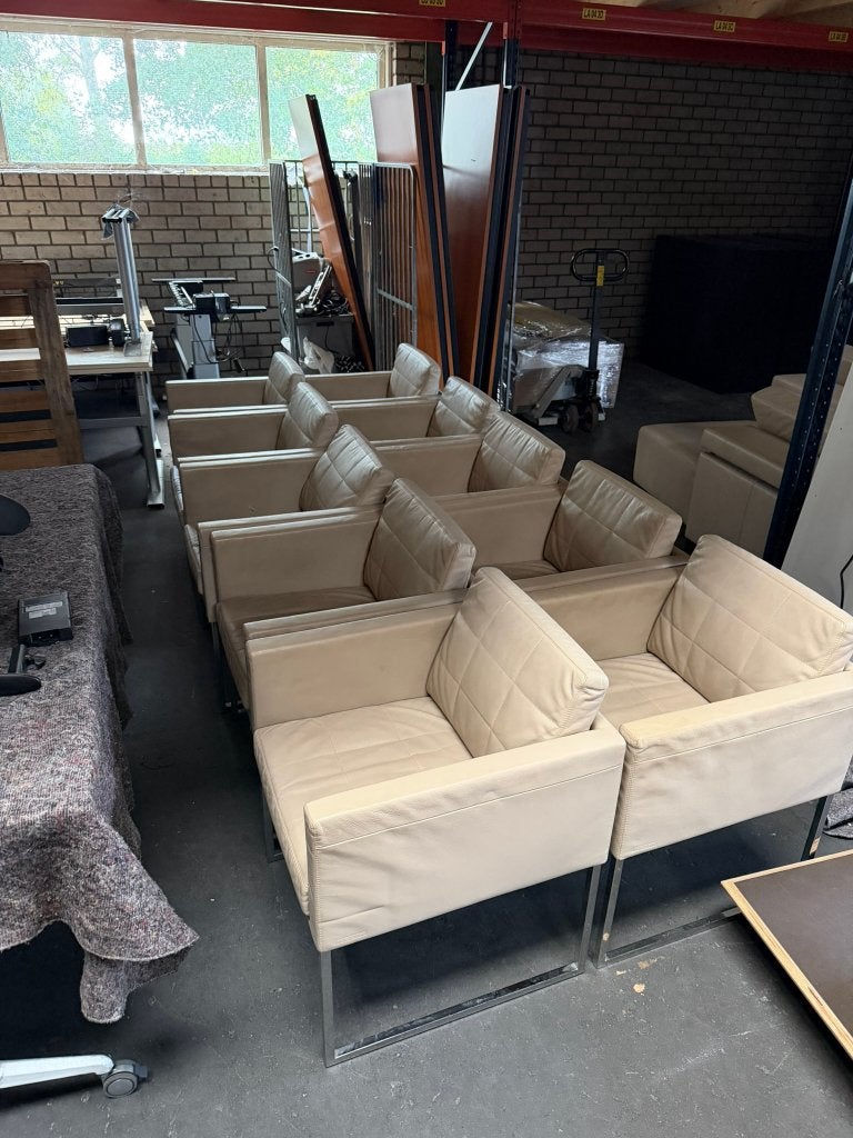 Partij van 10 Matteo Grassi fauteuils, beige/crème leder, Ophalen, Gebruikt, DESIGN, 50 tot 75 cm