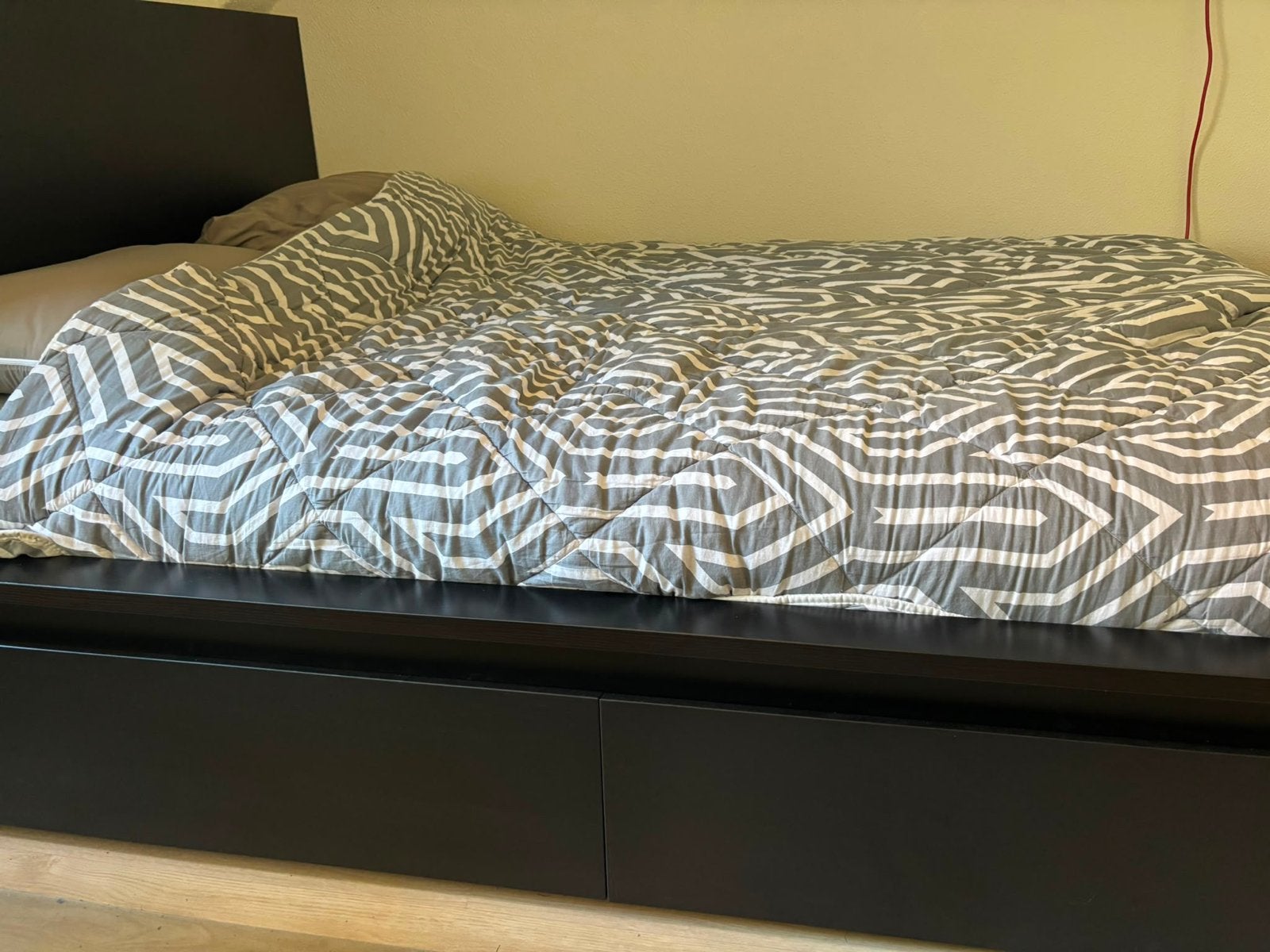 IKEA MALM bedframe 140x200 cm met 2 bedlades (zonder matras), Ophalen, Zwart, Tweepersoons, 140 cm