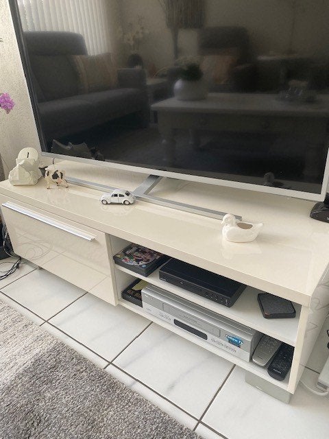 TV KAST, Ophalen, Overige materialen, 100 tot 150 cm, Zo goed als nieuw