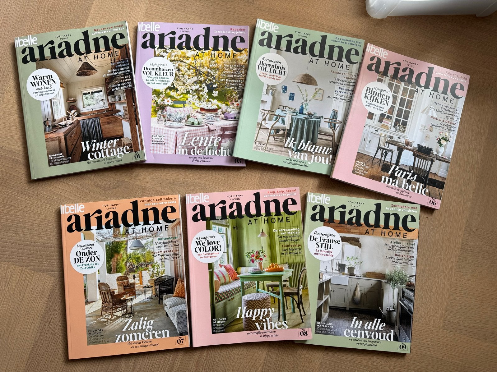 7 Ariadne at Home tijdschriften - Jaargang 2025, Ophalen of Verzenden, Zo goed als nieuw, Damesbladen