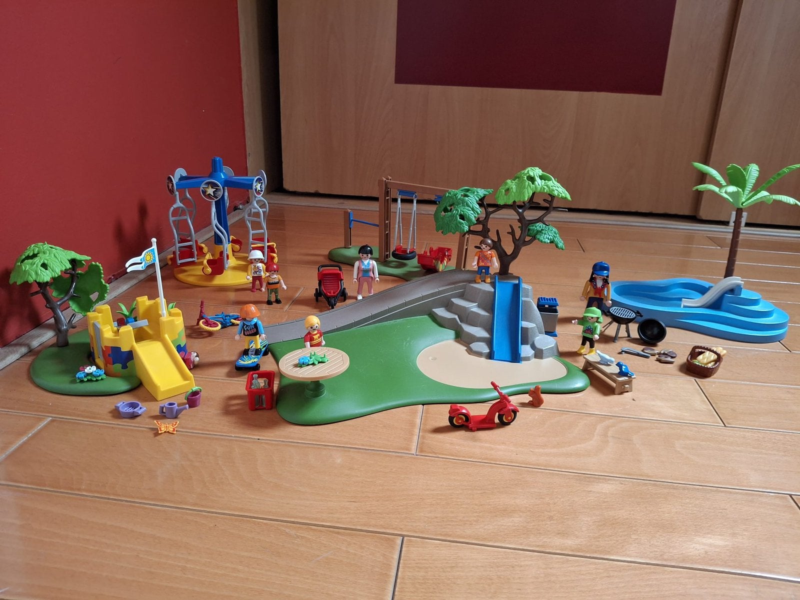 Playmobil - Speeltuin - City life plus zwembadje - 5024, Ophalen, Zo goed als nieuw, City life