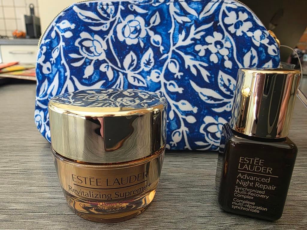 Leuk klein make up tasje Estee Lauder met inhoud, Ophalen, Nieuw