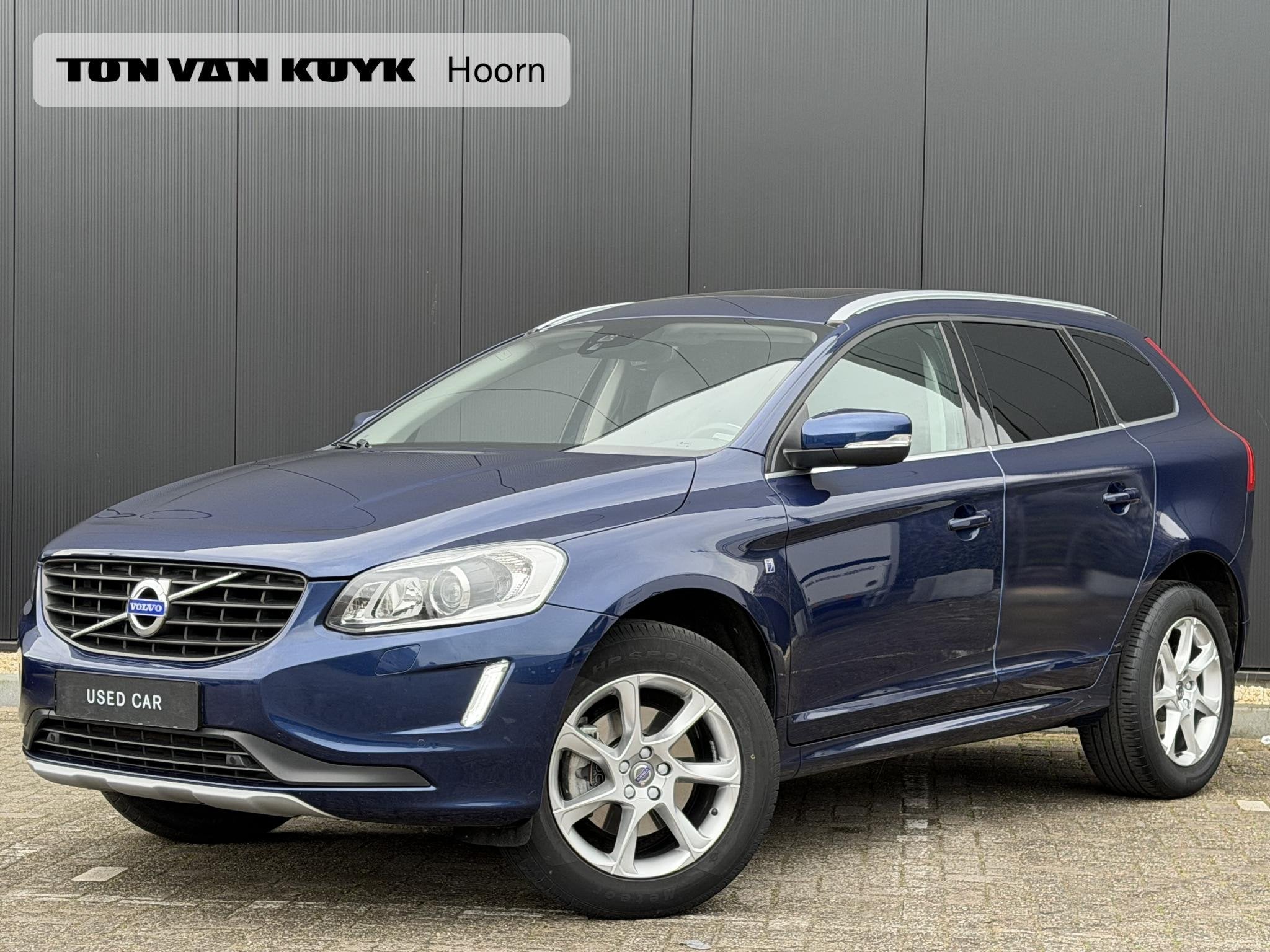 Volvo XC60 2.0 D4 FWD Ocean Race Panorama dak / Elektr. stoe, Auto's, Voorwielaandrijving, Euro 6, 1969 cc, Blauw