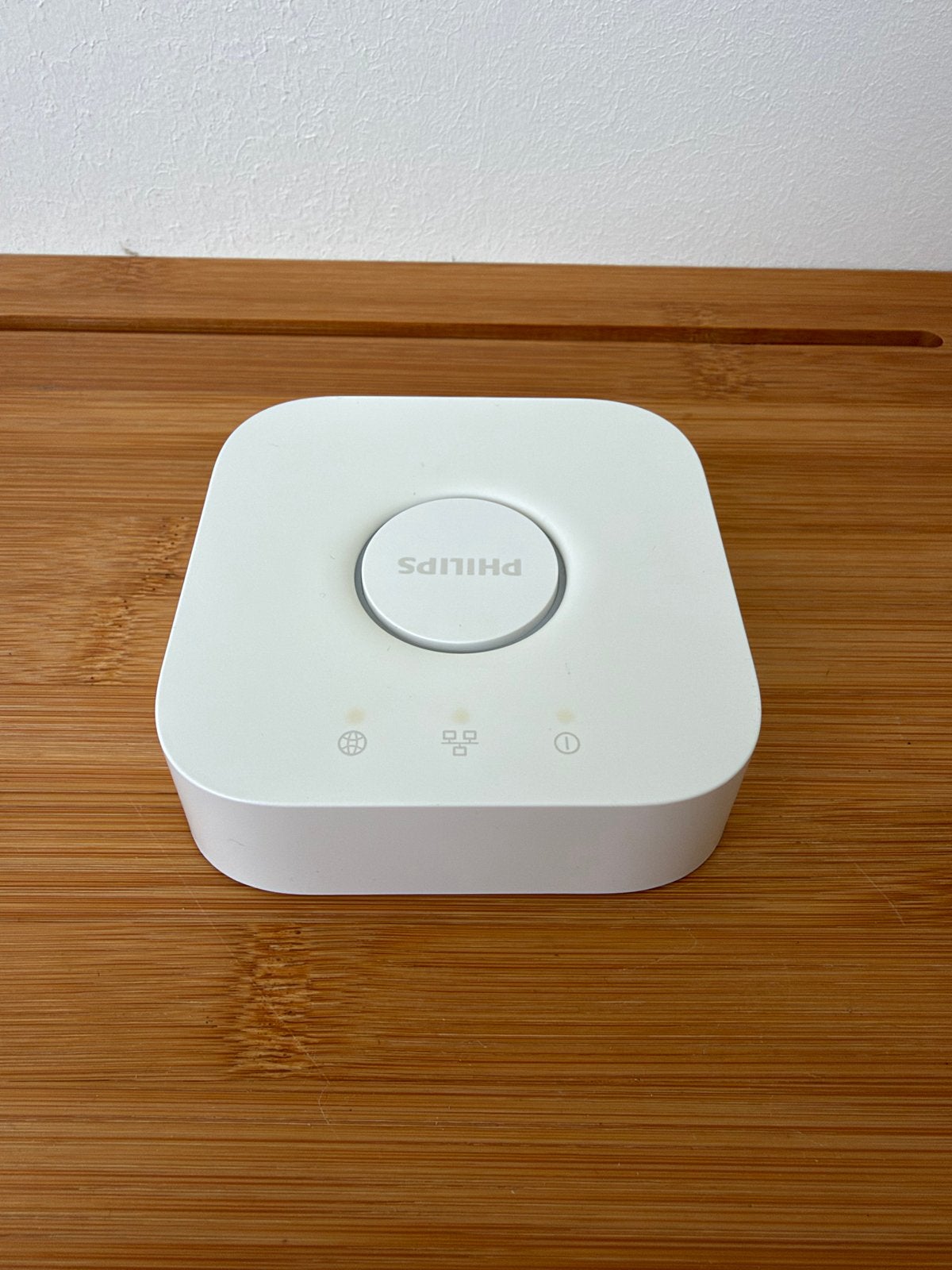 Philips Hue Bridge v2 - Zo goed als nieuw, Ophalen of Verzenden, Zo goed als nieuw