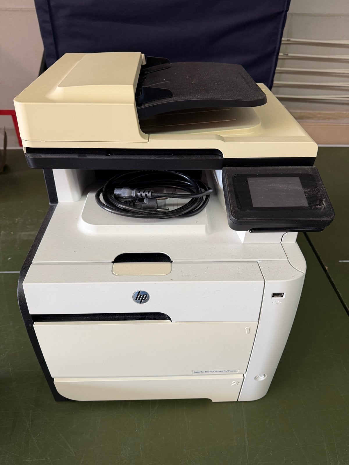 HP Laserjet printer (niet werkend) met 1 volle cartridge, Printer, Niet werkend, Ophalen, Kleur printen