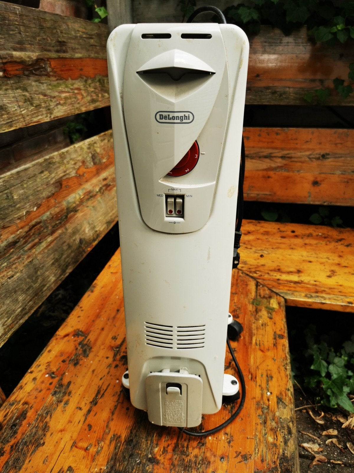 De'Longhi Oliegevulde Radiator 1500W - Draagbaar, Doe-het-zelf en Verbouw, Verwarming en Radiatoren, Ophalen