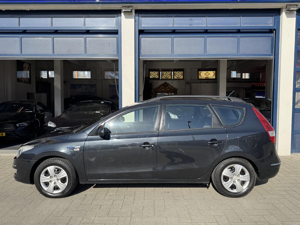 Hyundai I30 CW 1.4i Blue Dynamic 2 SLEUTELS+NATIONALE AUTOPA, Voorwielaandrijving, Gebruikt, 4 cilinders, 1396 cc