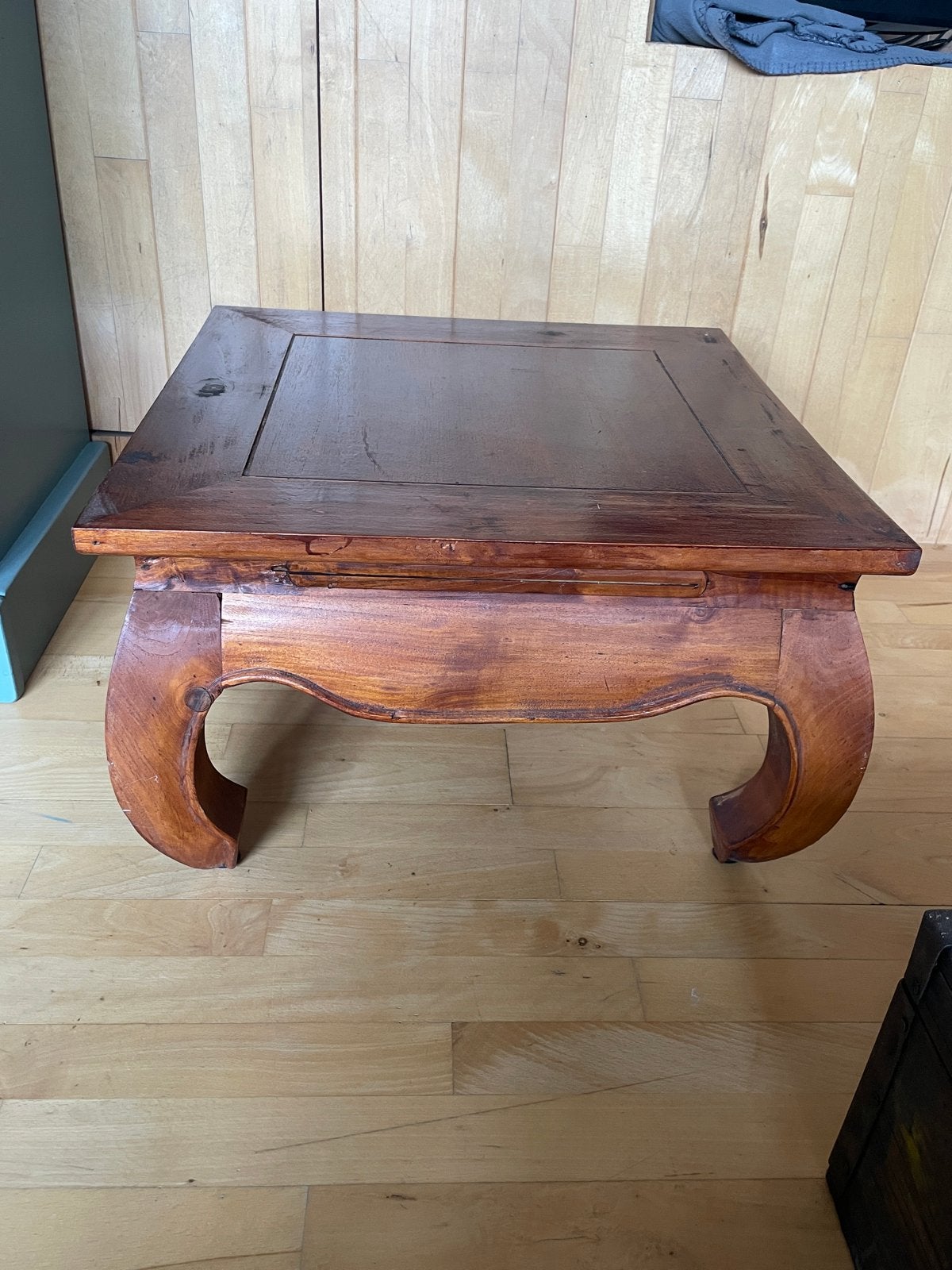 Opium houten salontafel met sierlijke poten, Ophalen