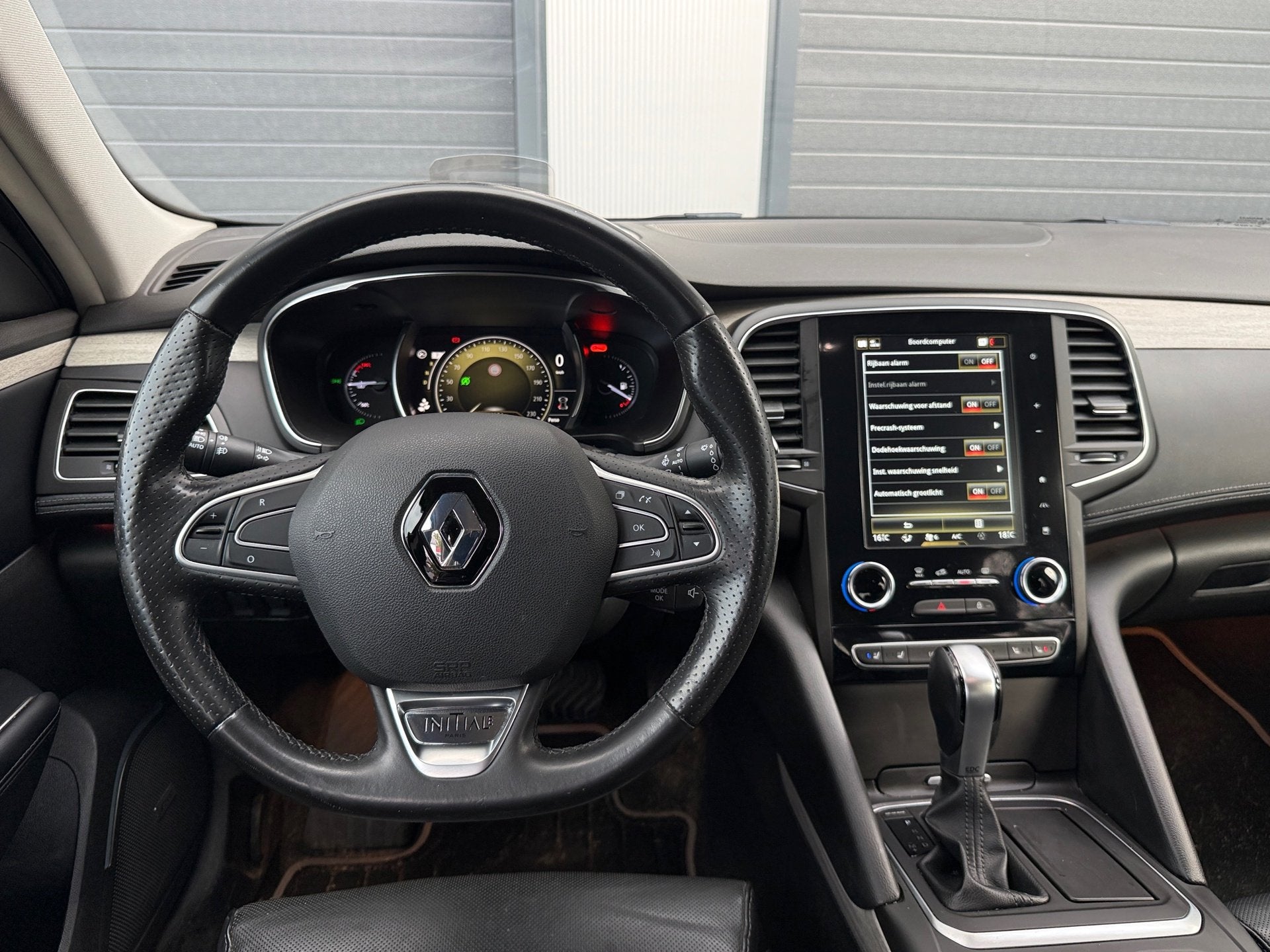 Renault Talisman 1.8 TCe Initiale Paris 4X4 / LEDER / BOSE+, Auto's, Euro 6, 1462 kg, Zwart, Bedrijf