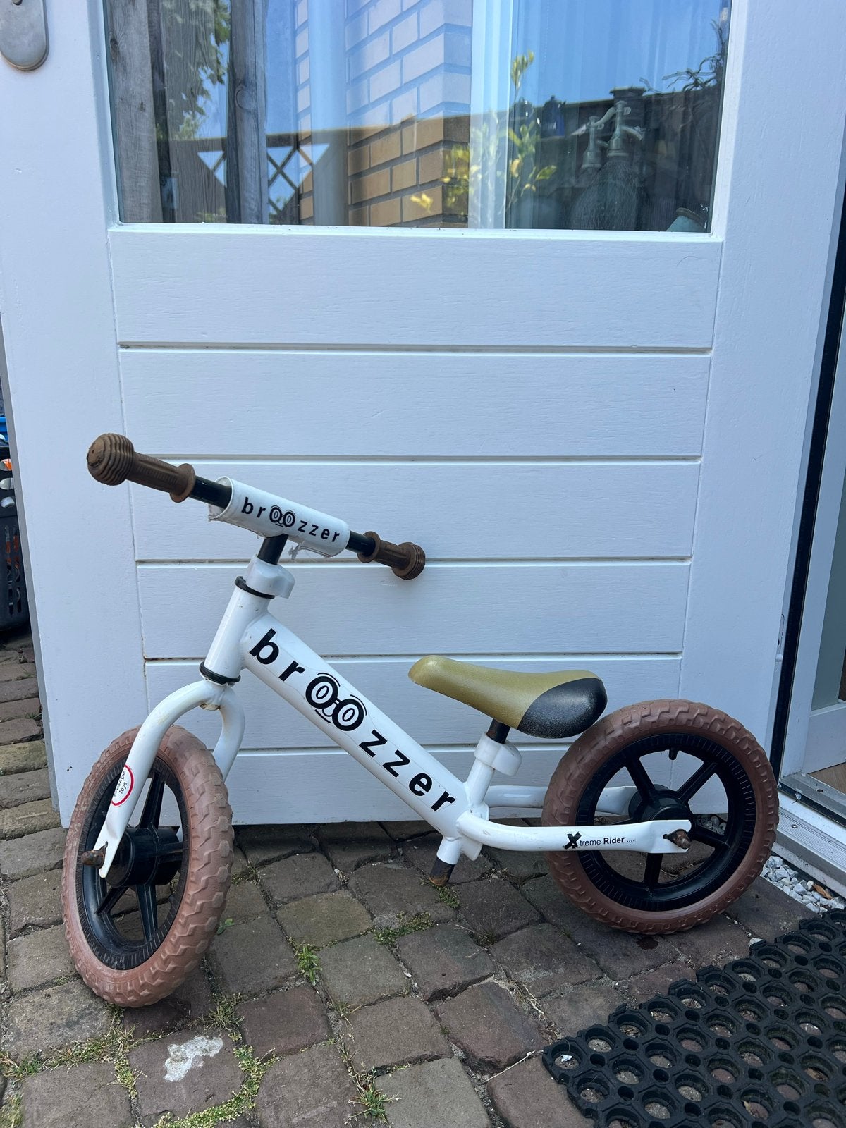 Broozzer loopfiets - Wit met bruine accenten, Ophalen, Gebruikt, Minder dan 16 inch