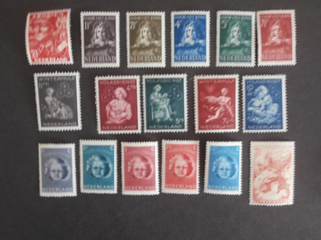 NL 1941-1945; set "OORLOGSZEGELS" 3 FOTO"S LEES, Verzenden, Na 1940, Postfris
