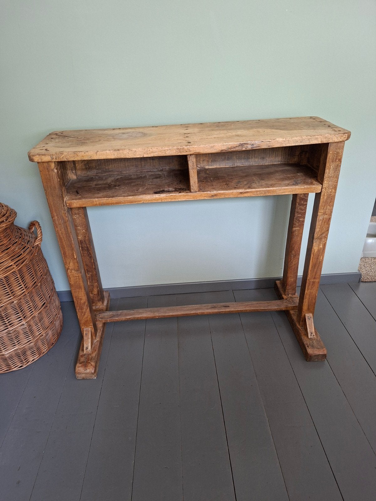 Robuuste, rustieke sidetable, Huis en Inrichting, Tafels | Sidetables, 100 tot 150 cm, Ophalen of Verzenden, Zo goed als nieuw