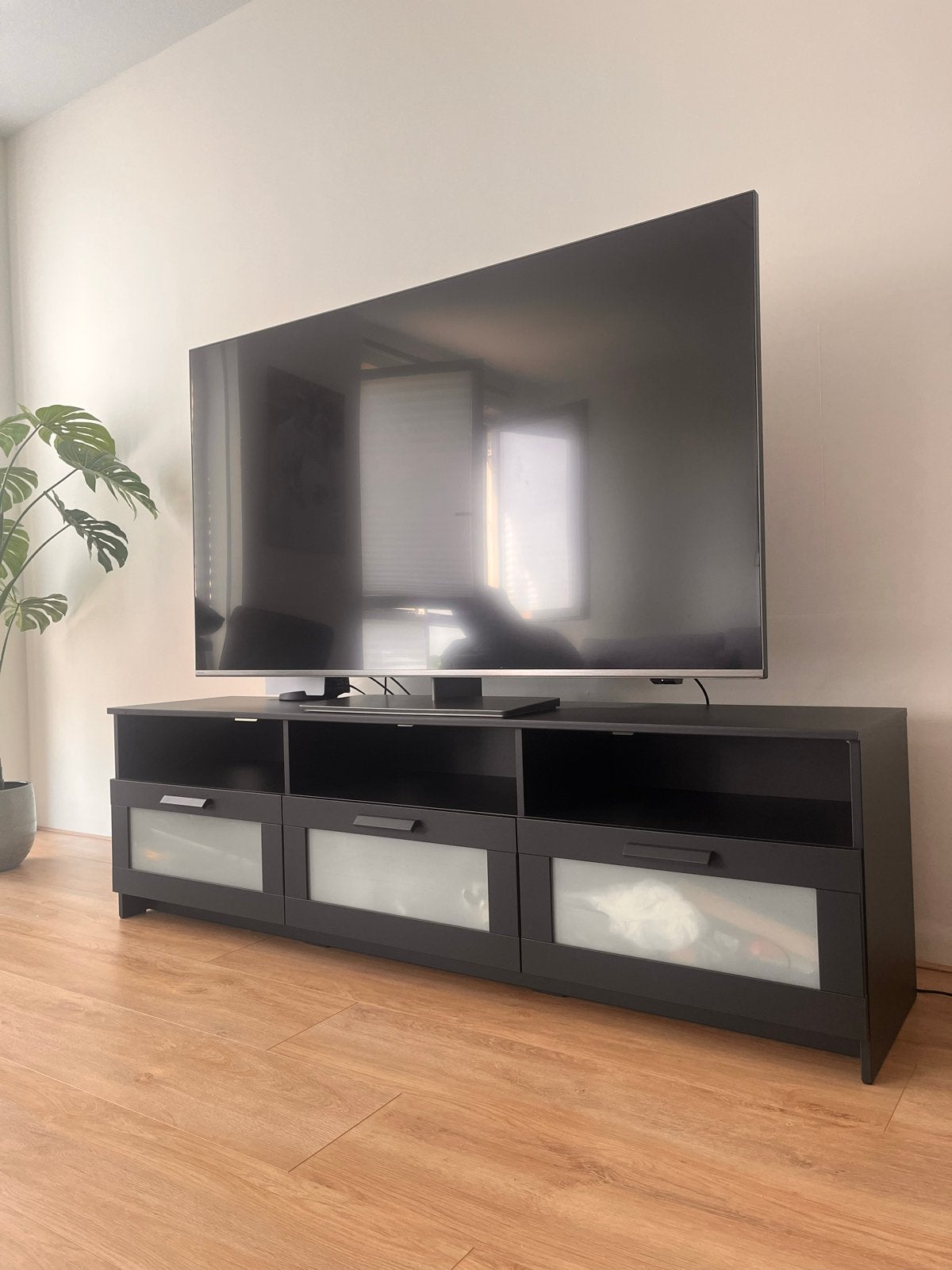 IKEA Brimnes TV-meubel met lades en open vakken, Huis en Inrichting, Kasten | Televisiemeubels, Ophalen, 150 tot 200 cm, Zo goed als nieuw