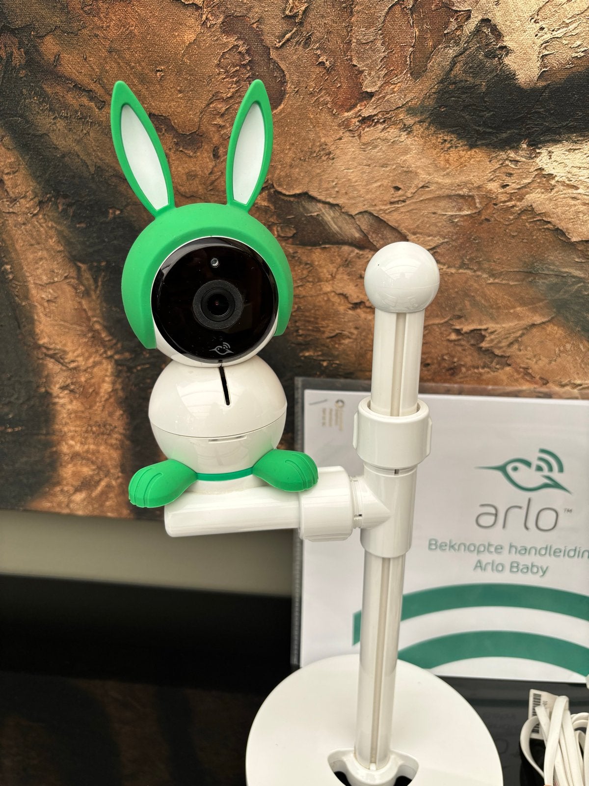 Arlo Babyfoon met camera en wandbevestiging, Ophalen, Zo goed als nieuw, 250 meter of meer, Camera