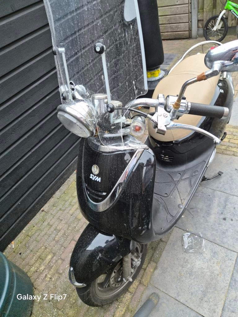 Sym Allo 50cc scooter, Fietsen en Brommers, Scooters | SYM, Zo goed als nieuw, Overige modellen, Maximaal 45 km/u, Benzine, Ophalen