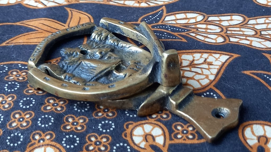 Mooie antieke deurklopper uit Engeland met een smederij 1900, Ophalen of Verzenden, Koper