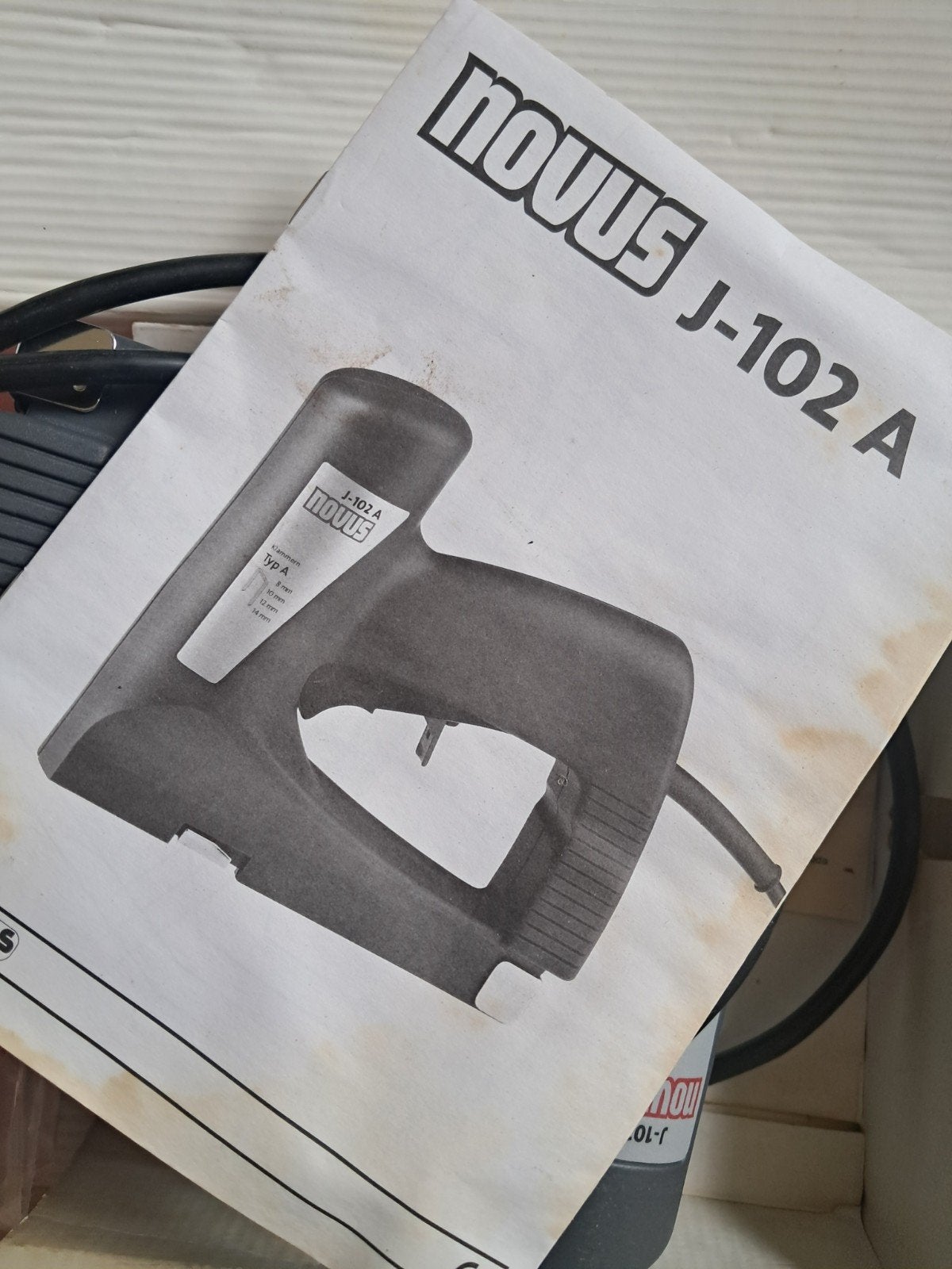 Novus J-102 A Elektrische Tacker - Hobby Tacker, Ophalen of Verzenden, Gebruikt, Tacker/nietmachine, Overige merken