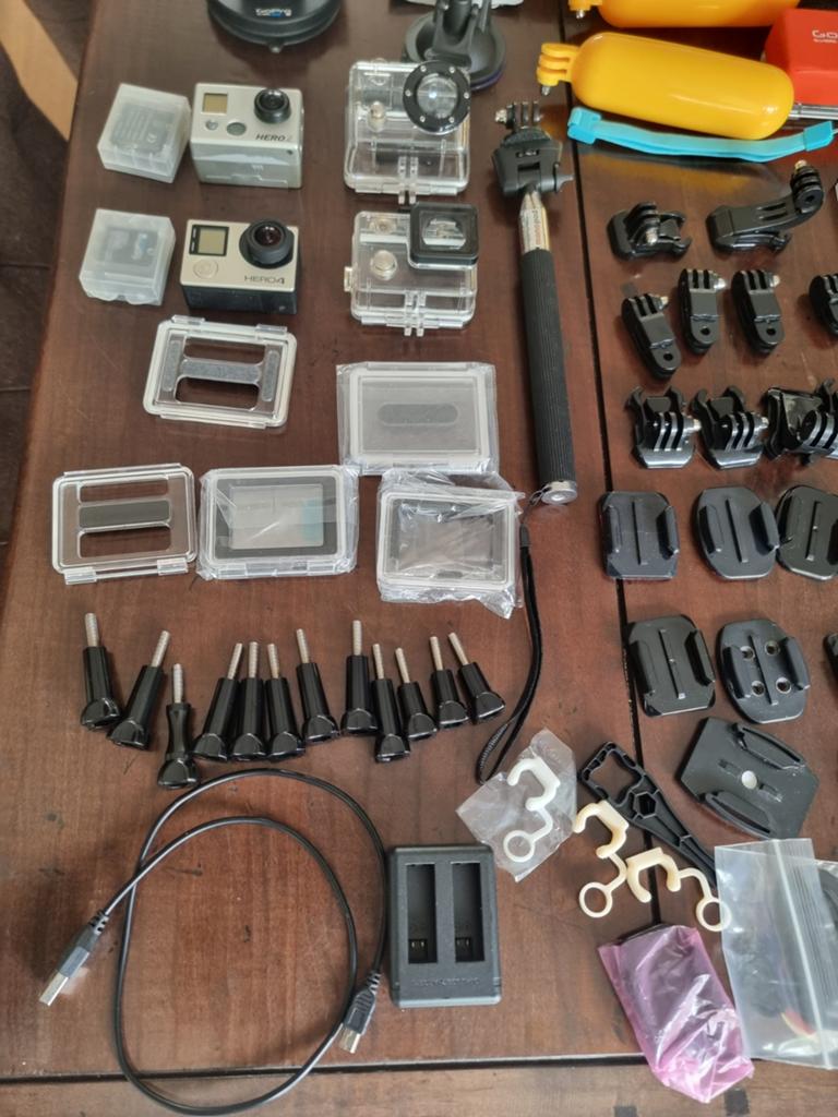 GoPro Hero 2 en Hero 4 met uitgebreide accessoires set, Ophalen of Verzenden