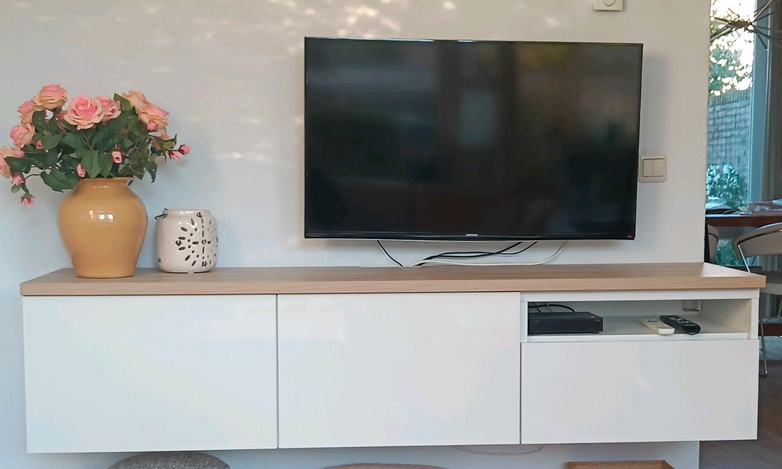 Ikea BESTA tv-kast met grenen plank, Ophalen, 150 tot 200 cm, Zo goed als nieuw, Minder dan 100 cm