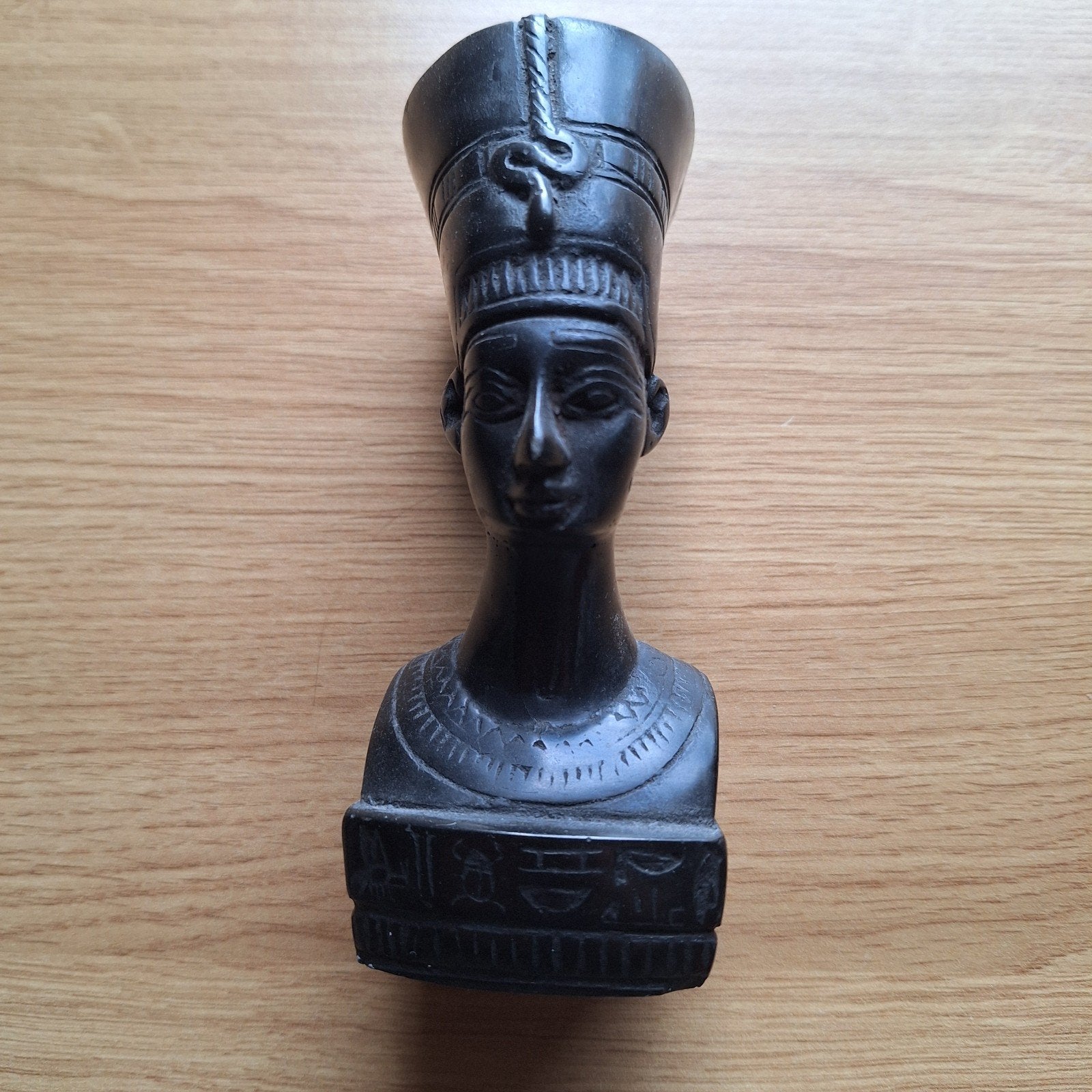 Buste Nefertiti - Zwart - Klein formaat, Antiek en Kunst, Minder dan 20 cm, Buste, Ophalen of Verzenden, Handgemaakt
