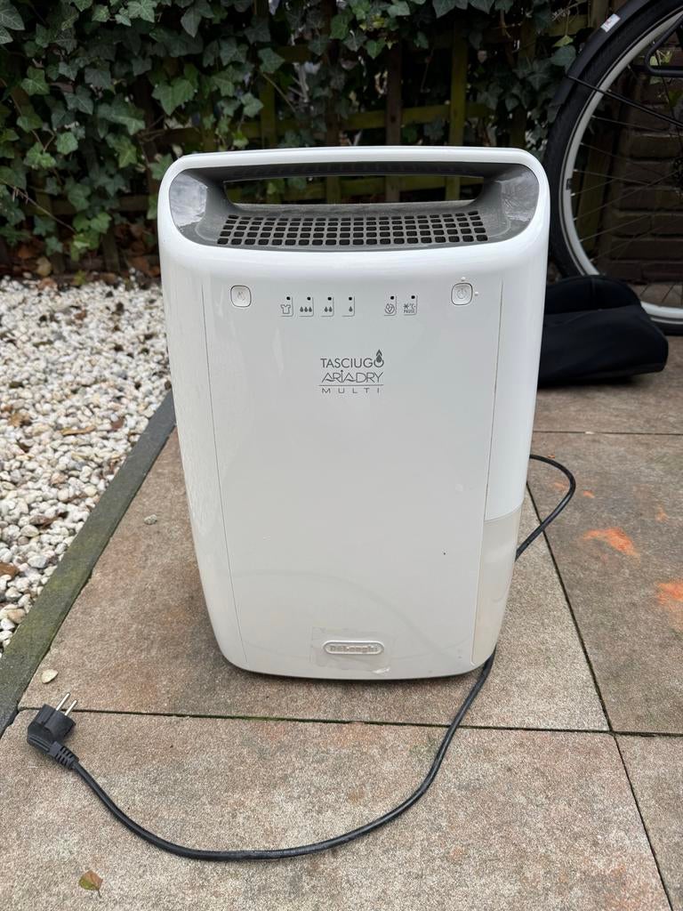 Delonghi Tasciugo Ariadry Multi Luchtontvochtiger, Witgoed en Apparatuur, Luchtbehandelingsapparatuur, Ophalen, Gebruikt, Luchtontvochter