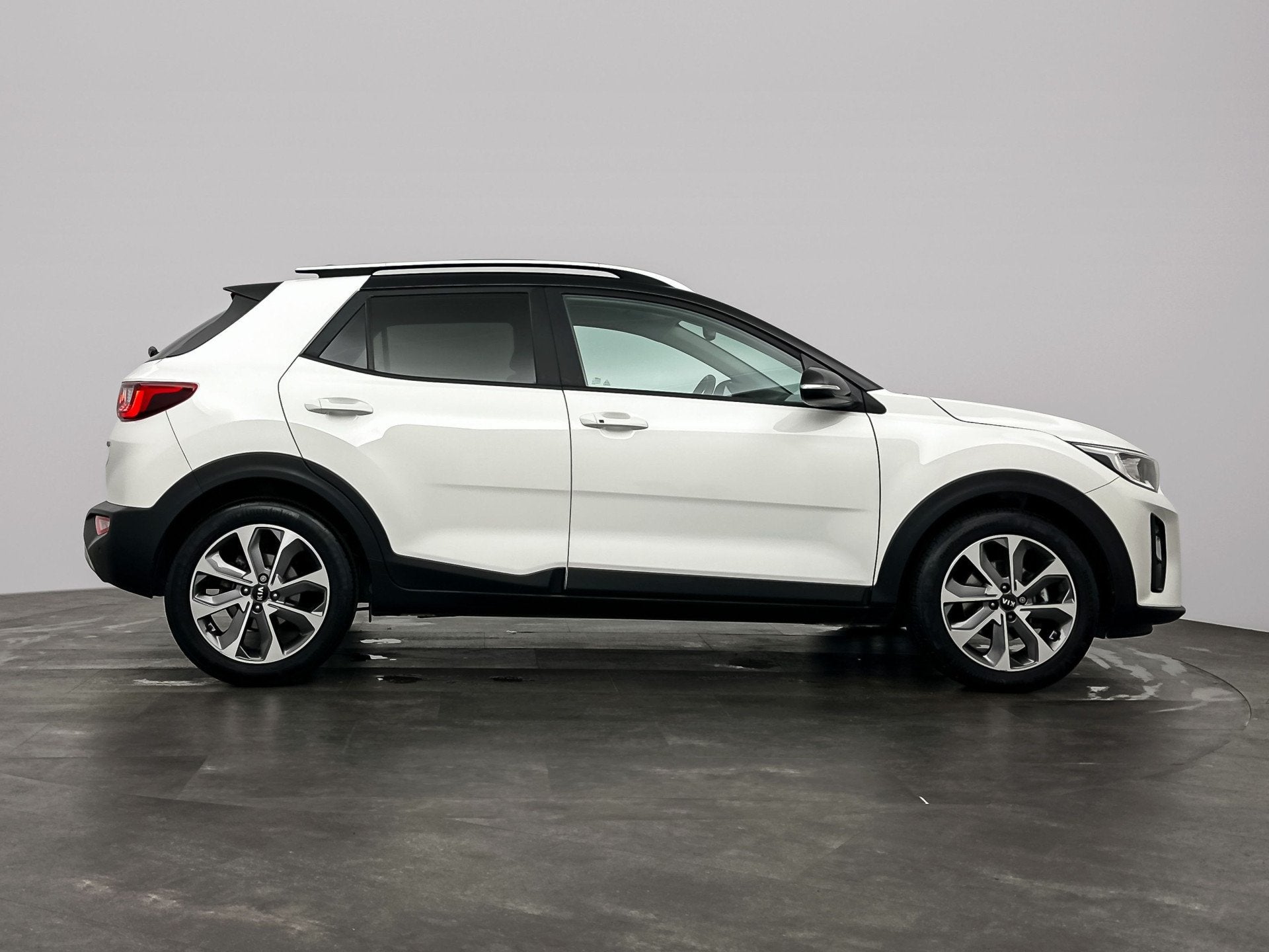 Kia Stonic 1.0 T-GDi DynamicPlusLine Automaat | Navigatie |, Auto's, Gebruikt, Origineel Nederlands, Bedrijf, 19 km/l