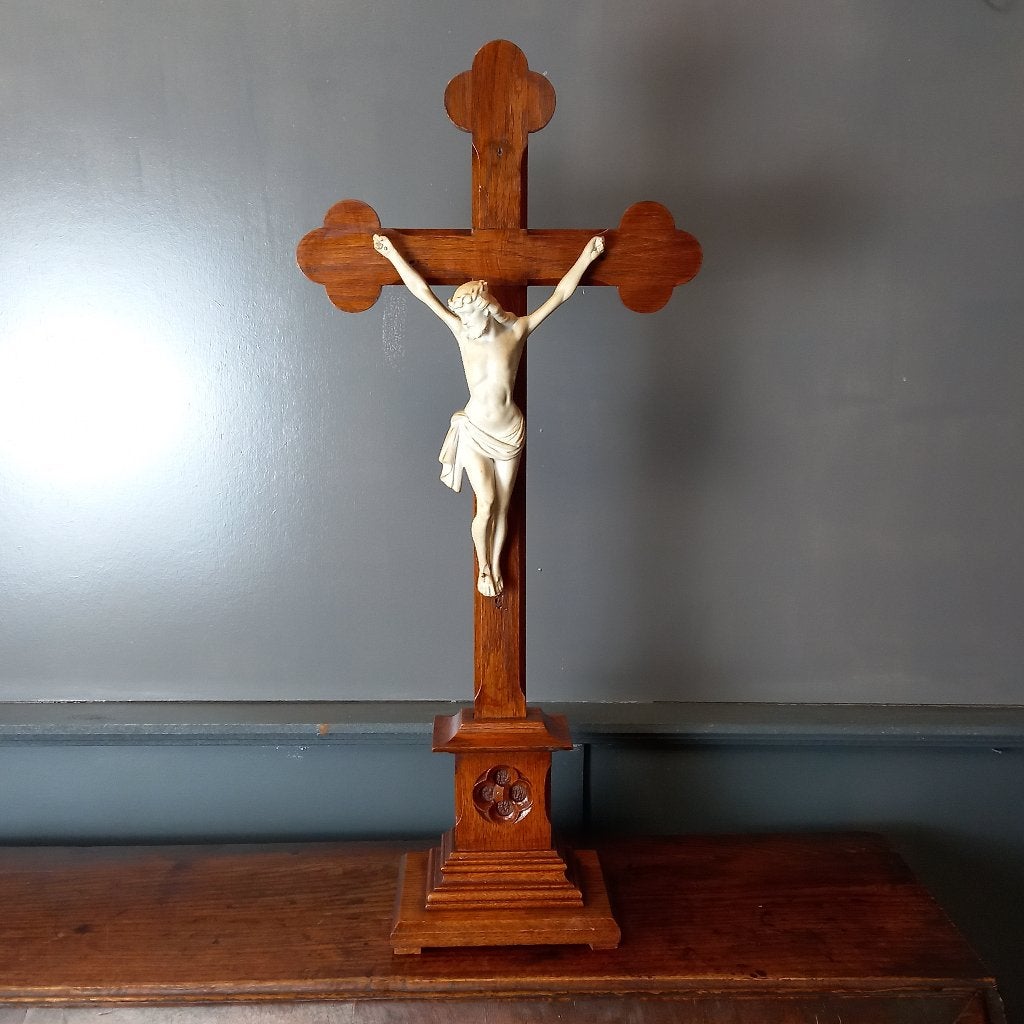 Antieke Neogotisch houten Crucifix met Bisquit Corpus, Antiek en Kunst, Antiek | Religie, Ophalen of Verzenden