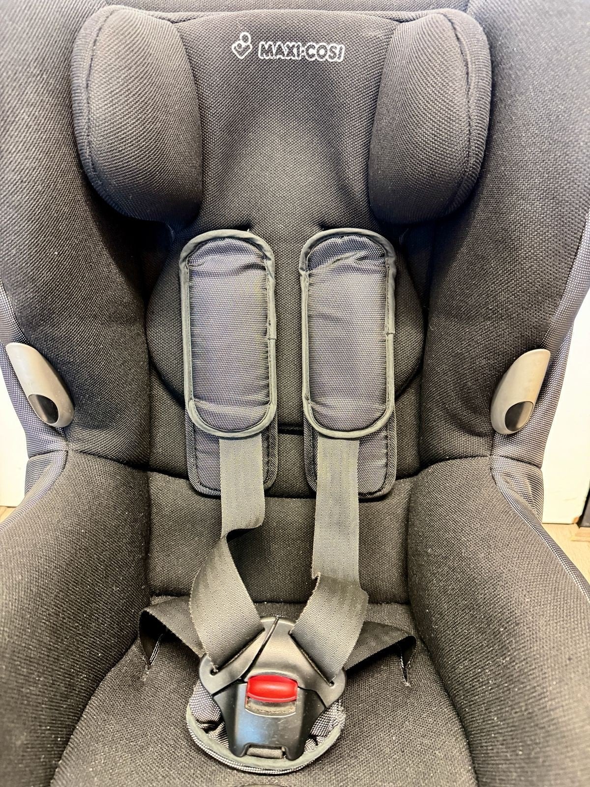 Maxi-Cosi Axiss Autostoeltje (9-18 kg)–Draaibaar–Goede staat, Kinderen en Baby's, Autostoeltjes, Ophalen, 9 t/m 18 kg, Maxi-Cosi
