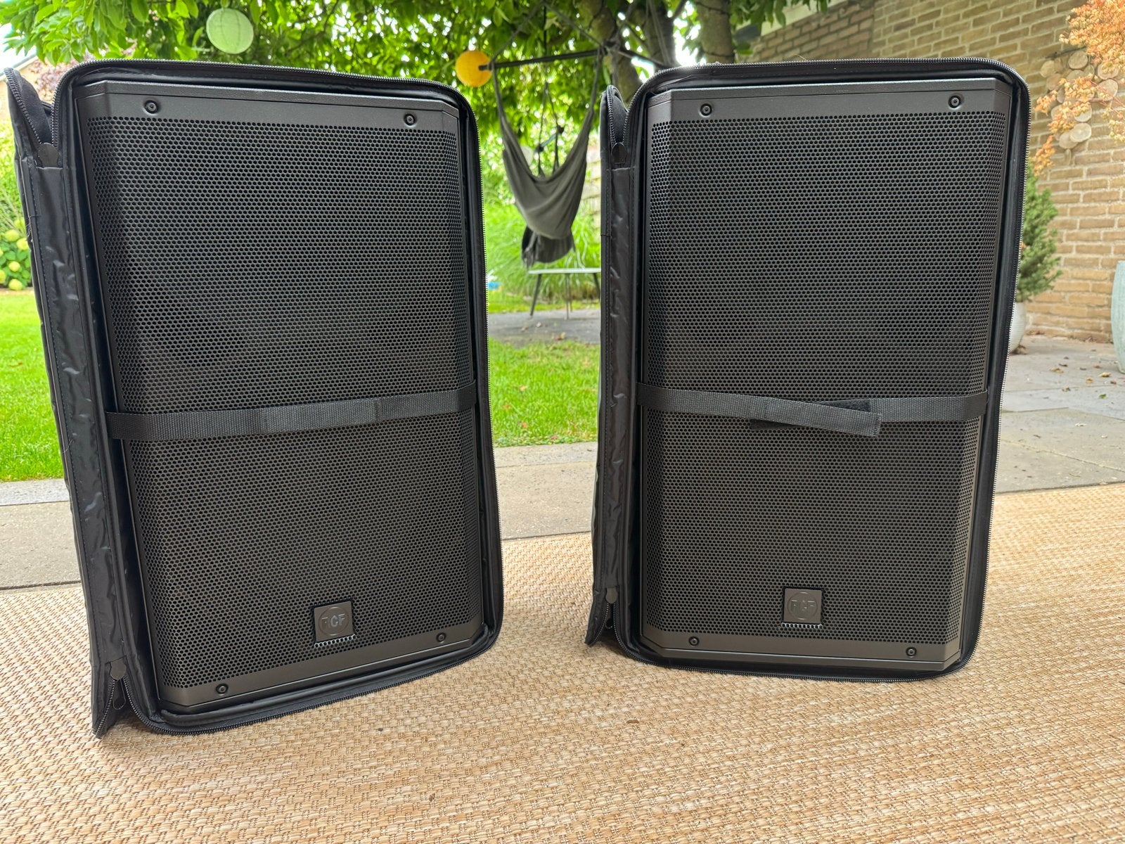 RCF 912-AX Speakers incl. hoezen, Ophalen, Zo goed als nieuw, 1000 watt of meer, Overige typen
