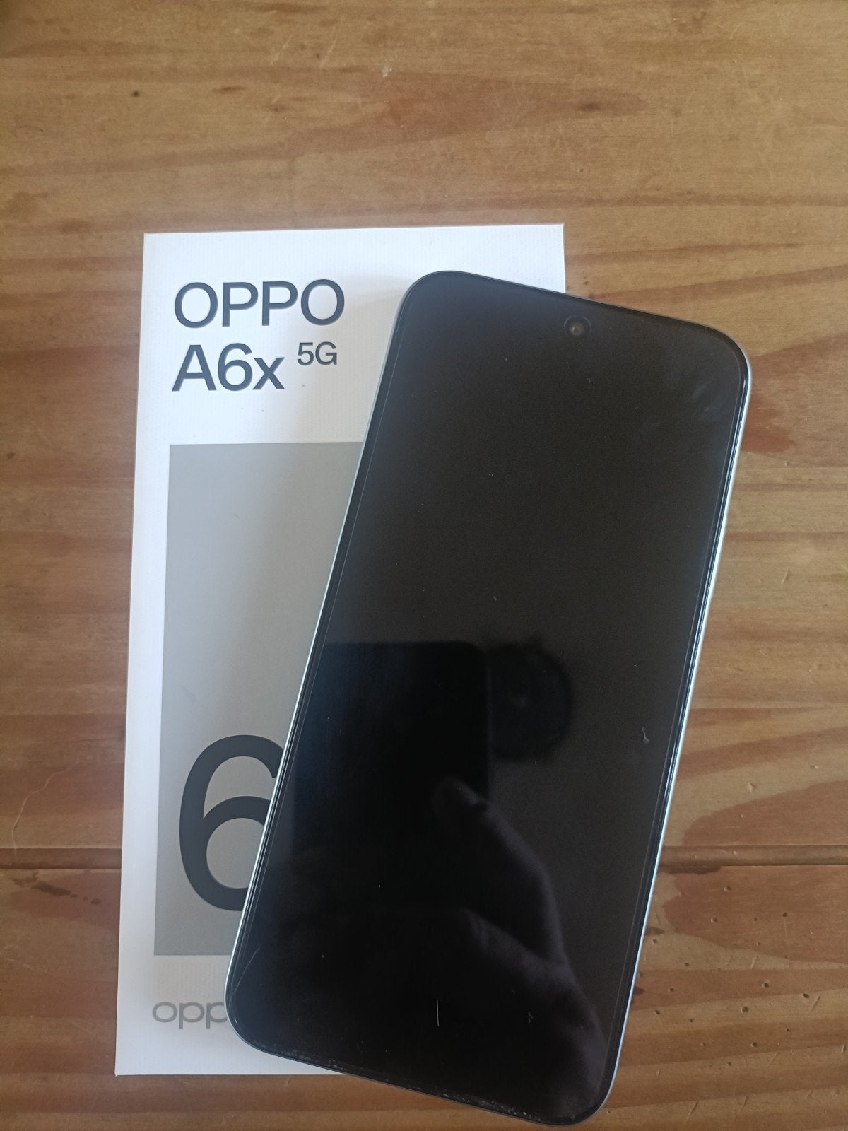 OPPO A6x 5G, amper 1 maand oud met garantie en accessoires, Ophalen