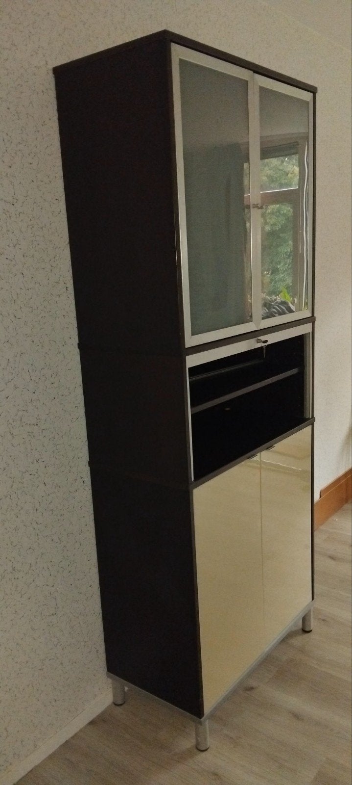 Ikea Effectiv Kast - Donkerbruin met Glazen Deuren, Ophalen, Gebruikt