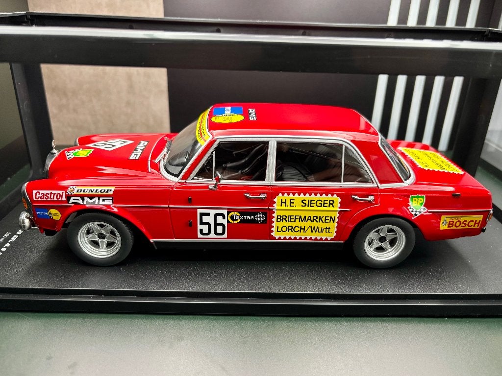 1:18  Mercedes-benz AMG 300 SEL 6.8 200 Miles Nürnberg 1972, Hobby en Vrije tijd, Modelauto's | 1:18, Ophalen of Verzenden, Zo goed als nieuw