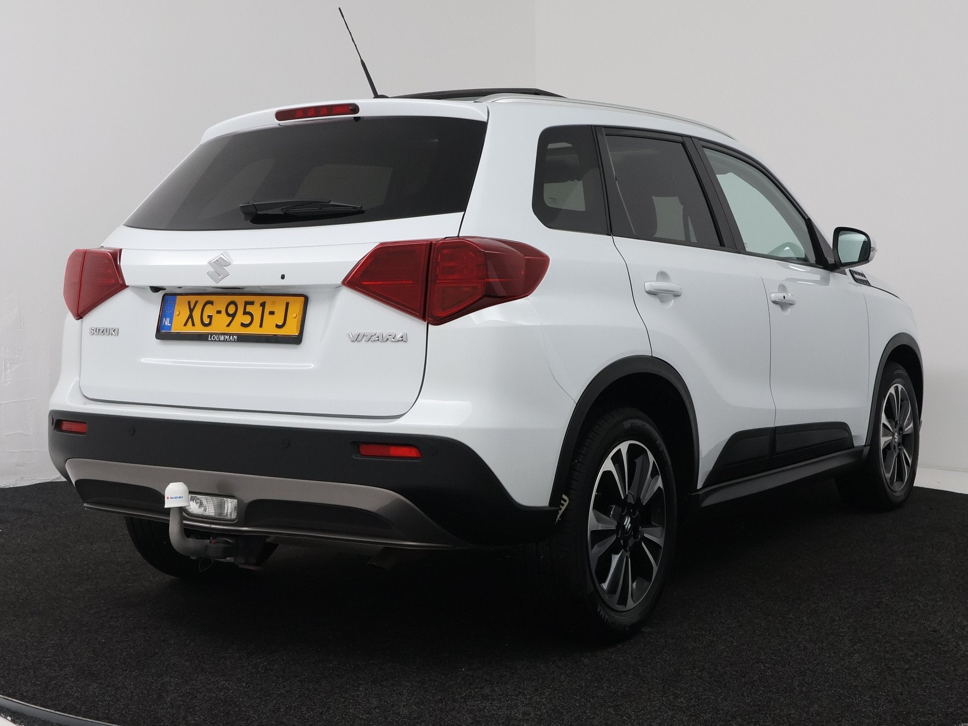 Suzuki Vitara 1.4 Boosterjet Stijl | Afneembare trekhaak | S, Auto's, Gebruikt, 4 cilinders, 400 kg, Wit