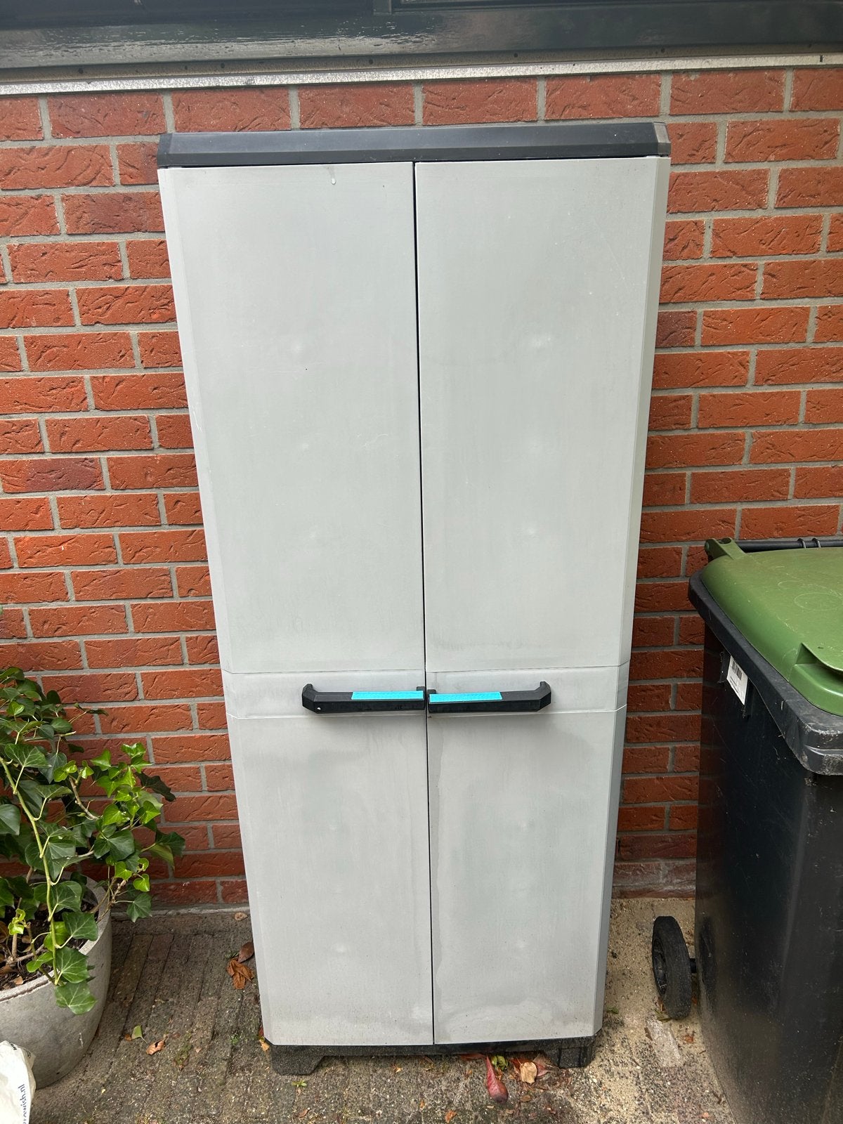 Kunststof tuinkast met planken, Tuin en Terras, Bergingen en Tuinkasten, Ophalen, Gebruikt, Kunststof, Overige typen