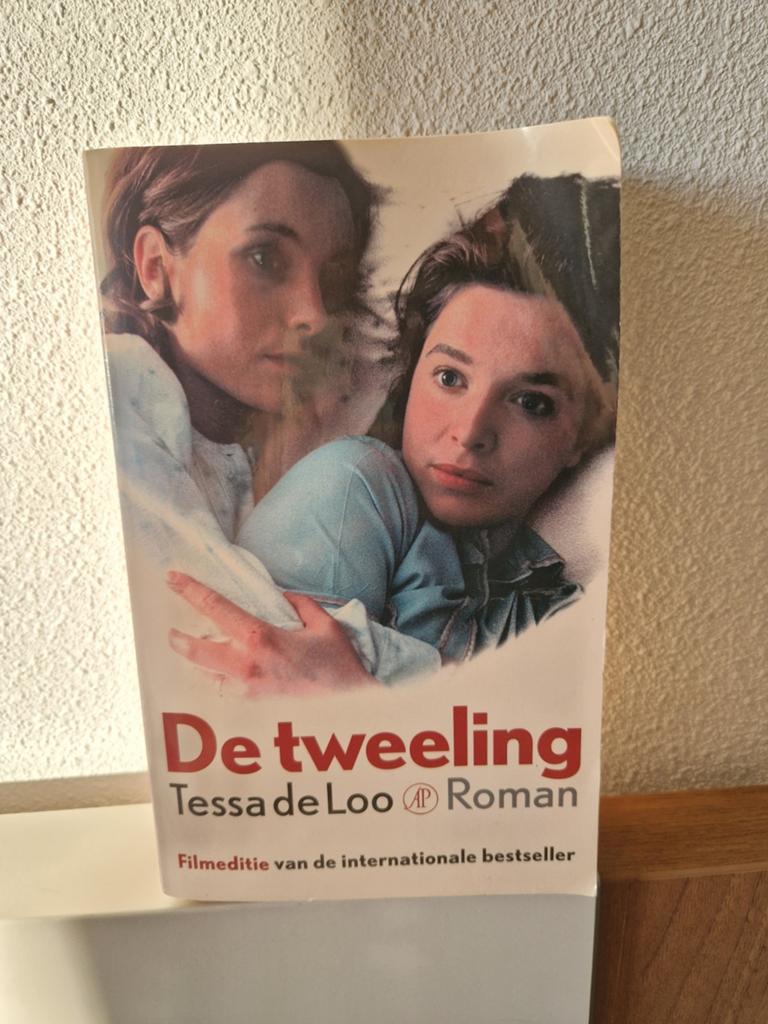 De Tweeling - Tessa de Loo (Filmeditie), Ophalen of Verzenden, Gelezen, Tessa de Loo, Nederland