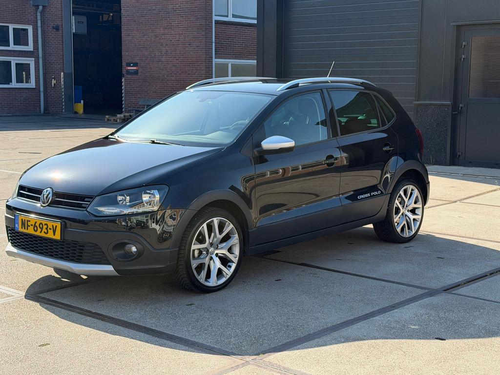 Volkswagen Polo Cross 1.2 TSI Highline DSG Clima Cruise Trek, Auto's, 4 cilinders, Alcantara, Zwart, Bedrijf