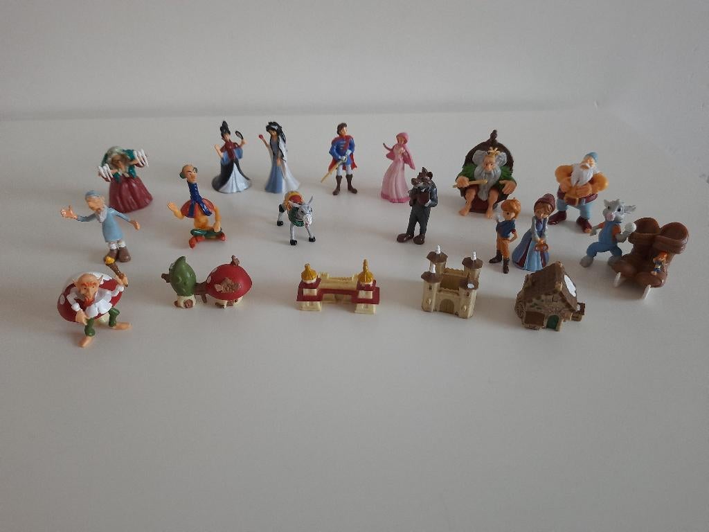 Efteling Sprookjesboom 21 figuurtjes winterserie, Ophalen of Verzenden, Gebruikt, Beeldje of Poppetje