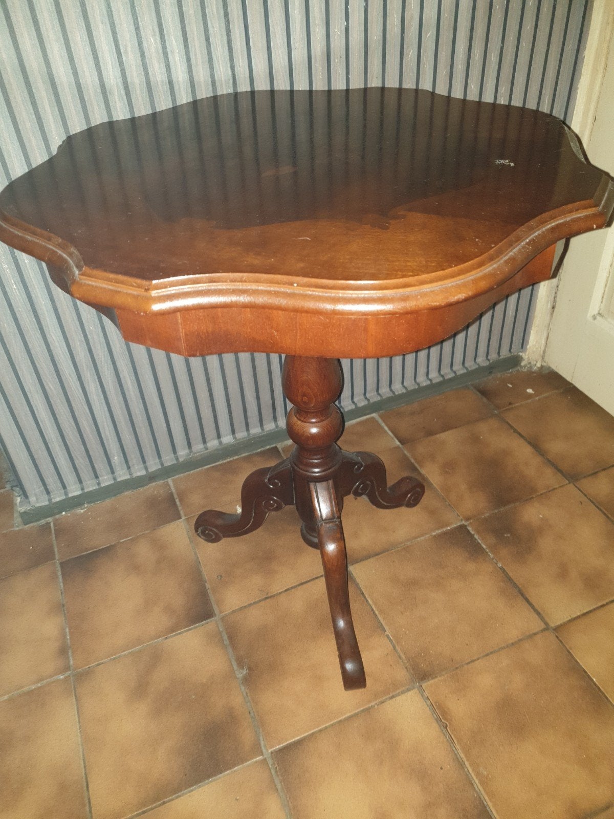 vintage wijn tafeltje, Antiek en Kunst, Ophalen