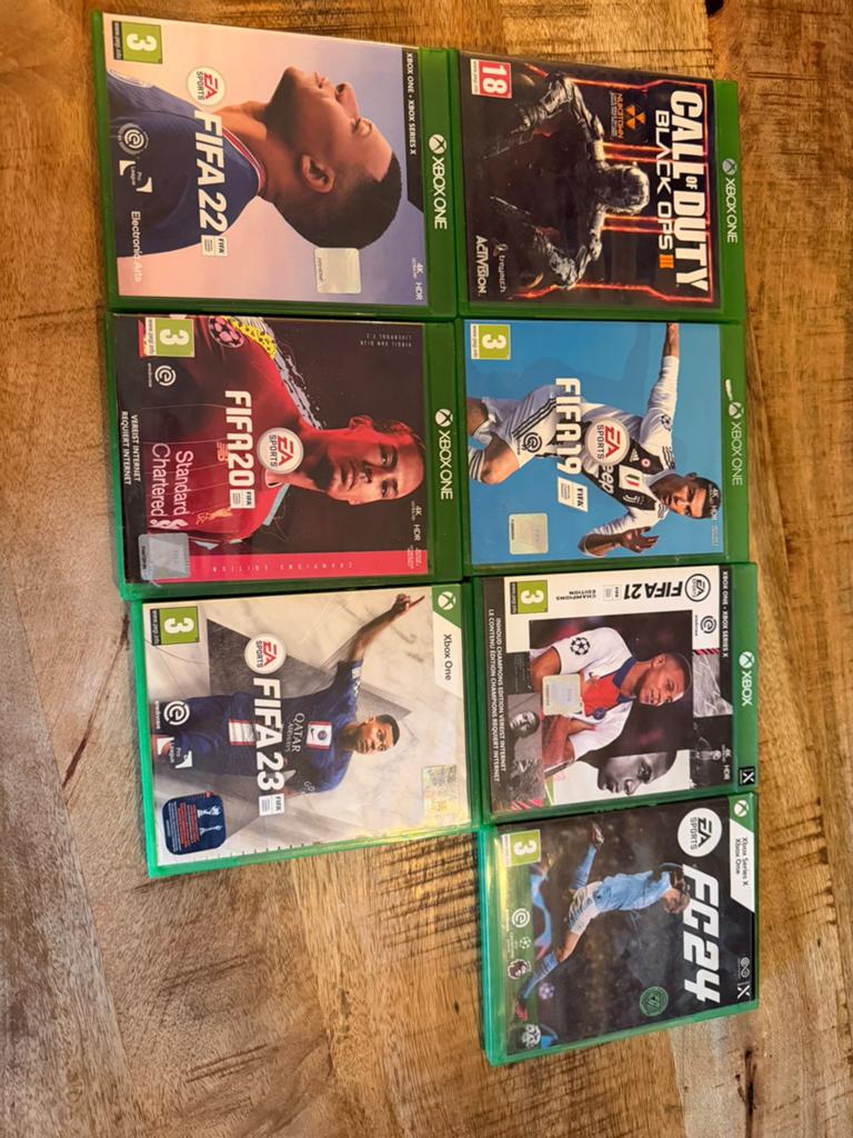 X box one spellen. 6x fifa en 1x call of duty, Ophalen of Verzenden, Gebruikt