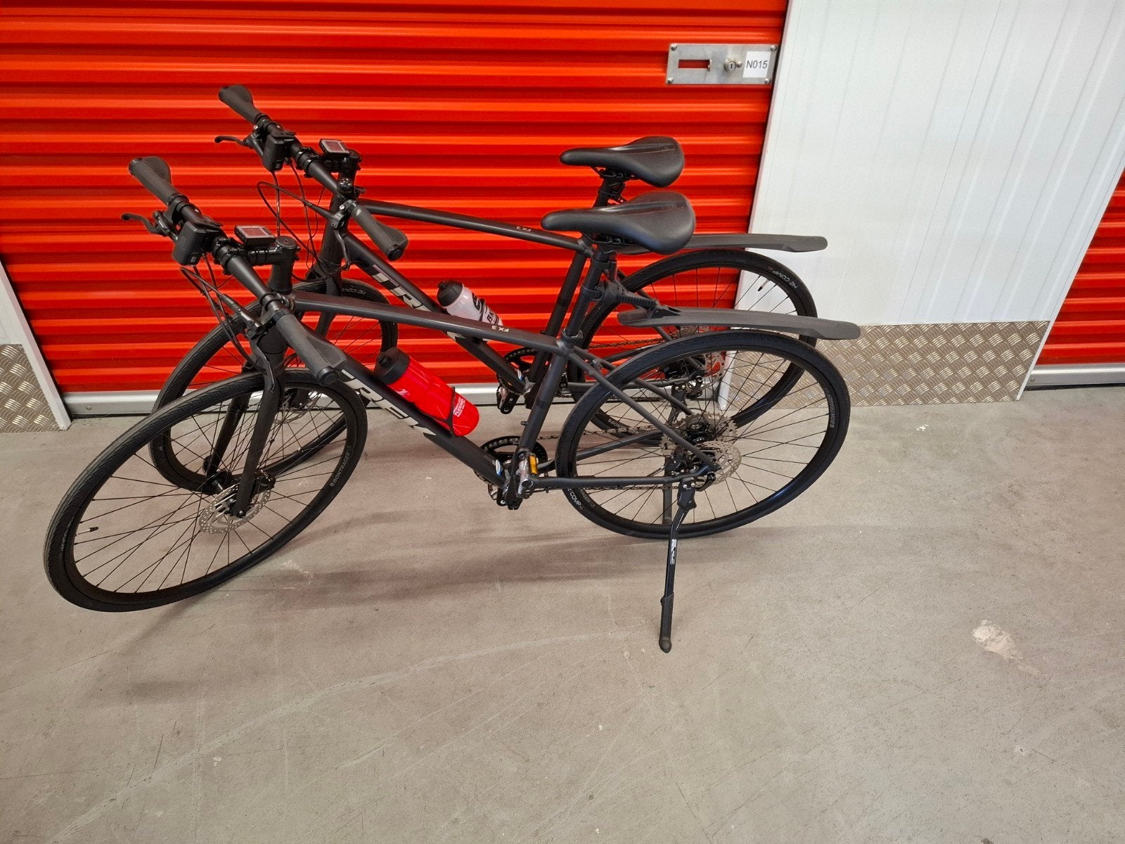 2 Trek FX 3 Disc Hybride Fiets - Zo goed als nieuw, Fietsen en Brommers, 28 inch, 49 tot 53 cm, Zo goed als nieuw, Meer dan 20 versnellingen