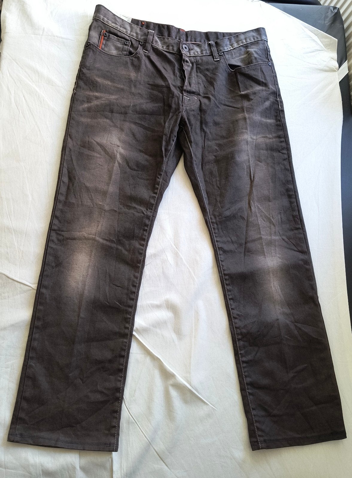 Hugo Boss Jeans met knoop- Maat W38/L34 - Donkerbruin, Ophalen of Verzenden