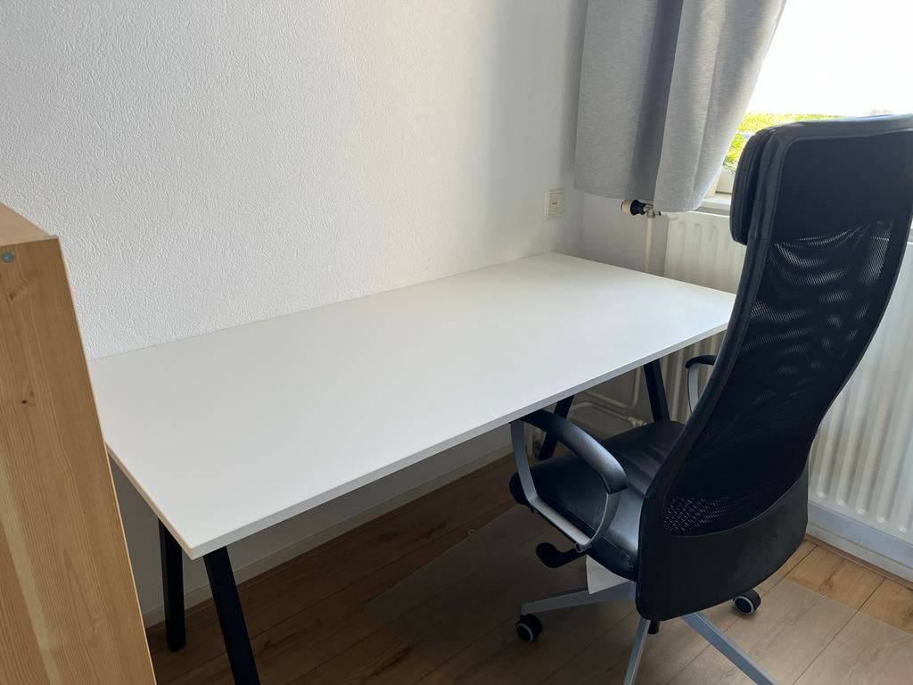 IKEA Trotten bureau 160x80 wit/antraciet, Ophalen, Zo goed als nieuw, IKEA, Wit