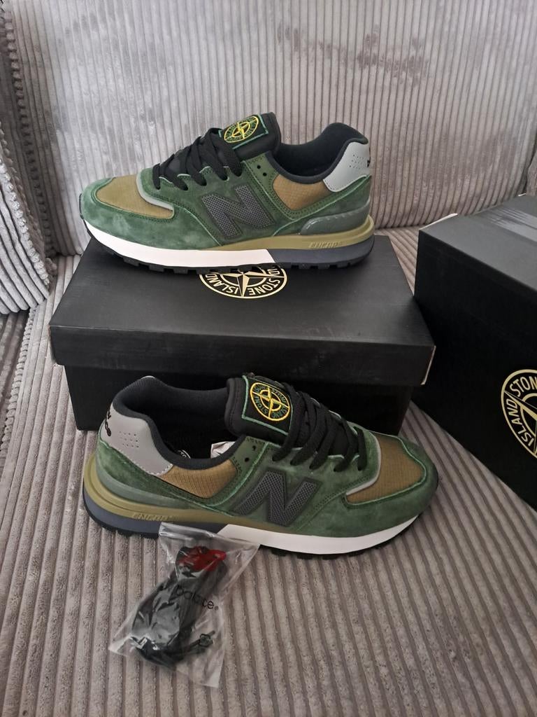 New Balance x Stone island Nieuw! (43), Ophalen of Verzenden, Nieuw, Overige kleuren