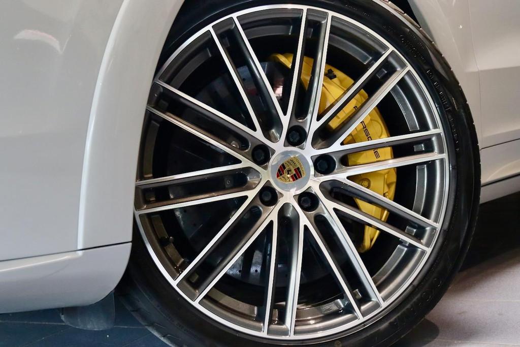 Porsche Cayenne 3.0 E-Hybrid NL|Keramisch|Manufaktur Np €1, Automaat, Cayenne, 14 kWh, 2995 cc