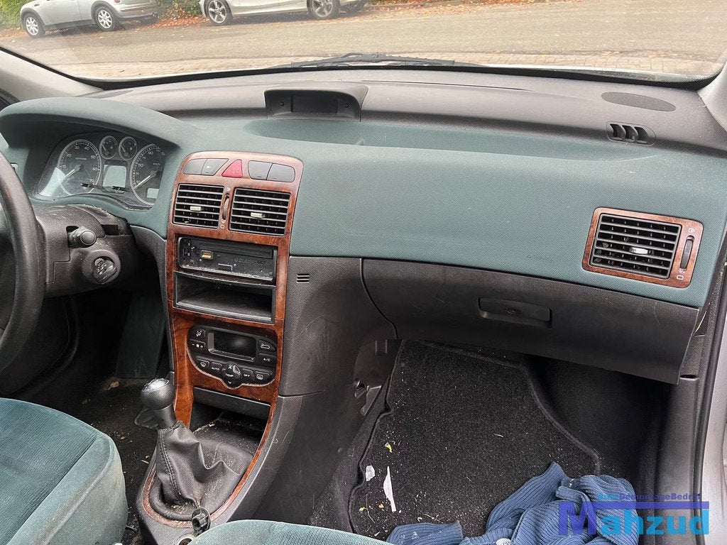 peugeot 307 dashboard delen onderdelen kast rooster pook, Auto-onderdelen, Taurusavenue 1
2132 LS  Hoofddorp, NL, Gebruikt, Contact.group@renault.com