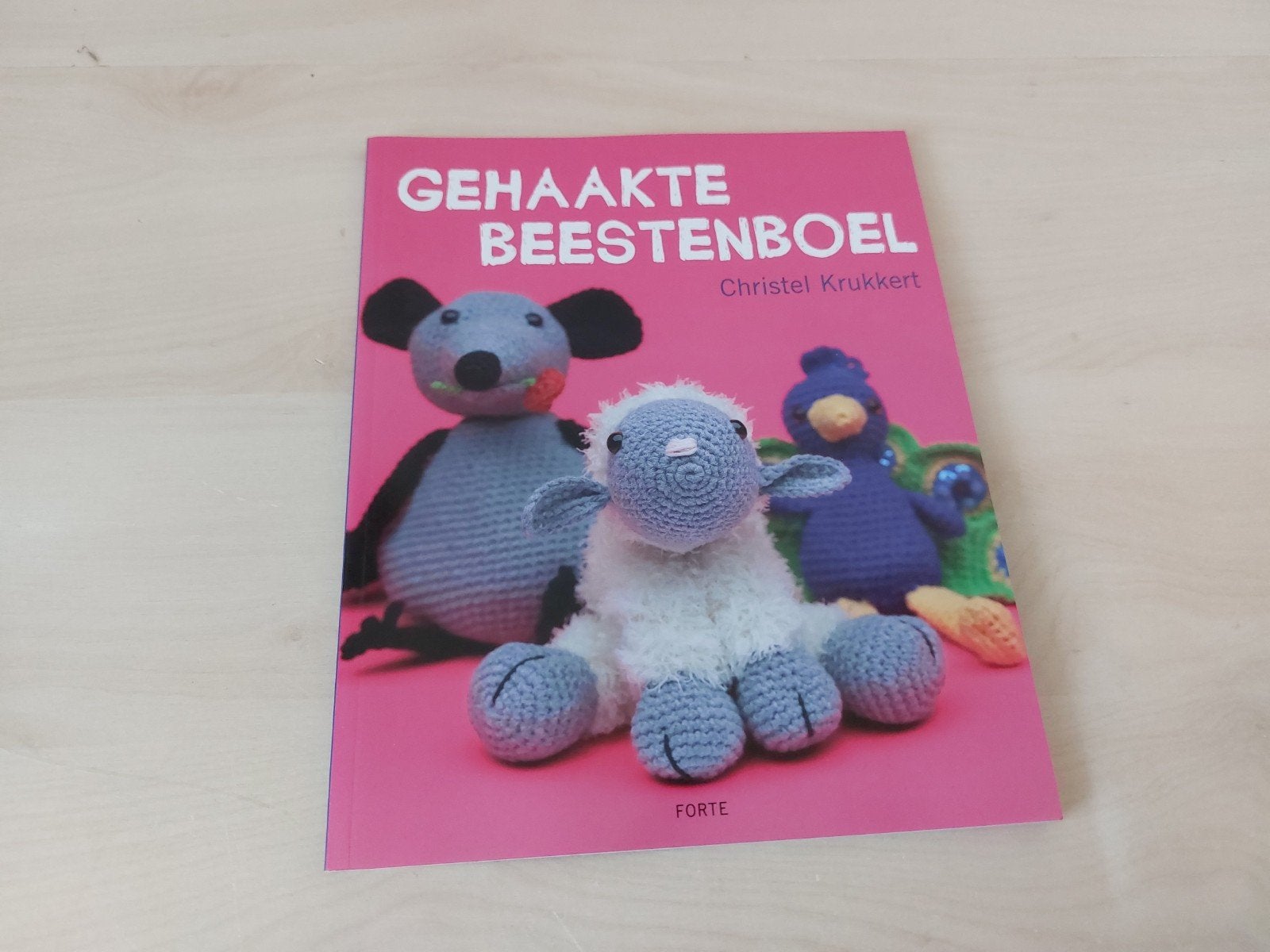 Gehaakte Beestenboel - Leuk haakboek met diverse diertjes, Ophalen of Verzenden, Zo goed als nieuw